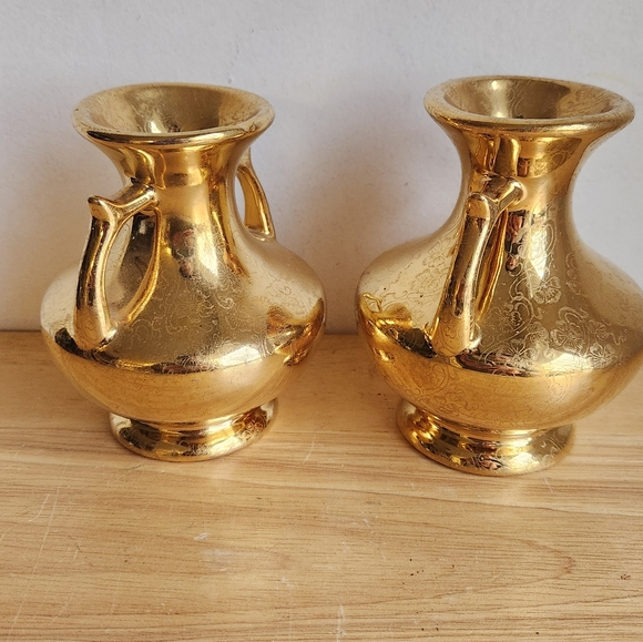 2 Vintage Vases Pair 22K Gold Flower Decor Metallic Lady Hamilton - Picture 8 of 8